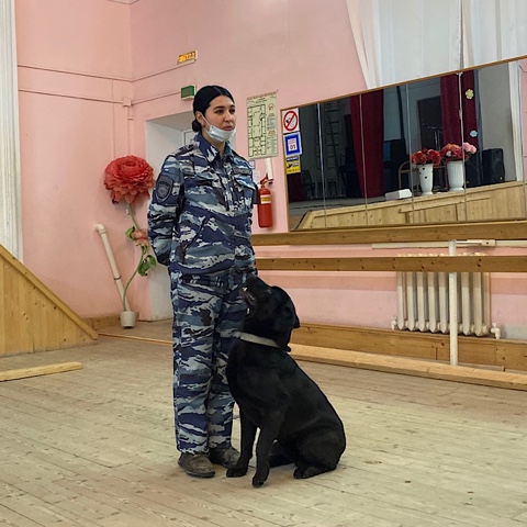 В Геленджике сотрудники полиции провели для школьников антинаркотическое мероприятие «Набат» 