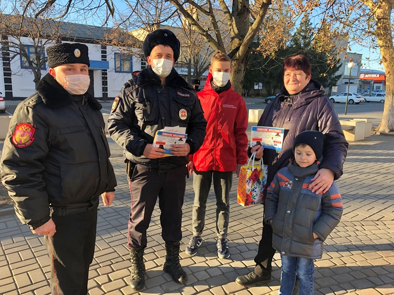 В Краснодарском крае полицейские продолжают проведение профилактических мероприятий по кибермошенничеству