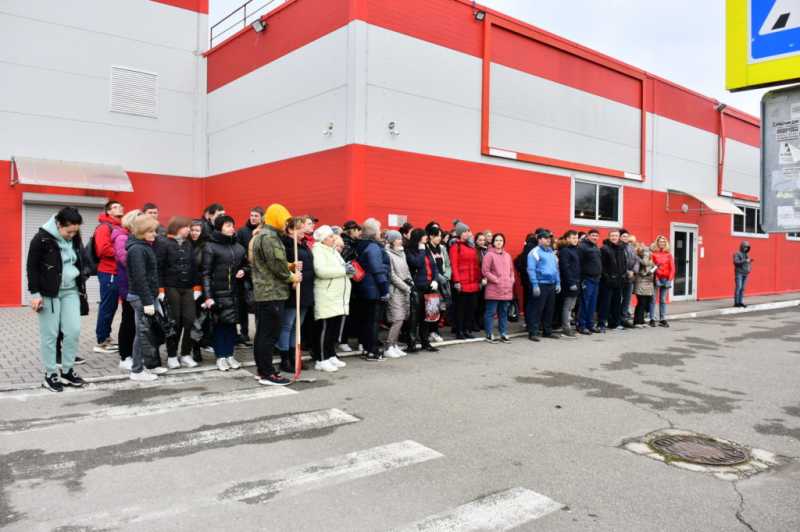 В Новороссийске прошли массовые субботники