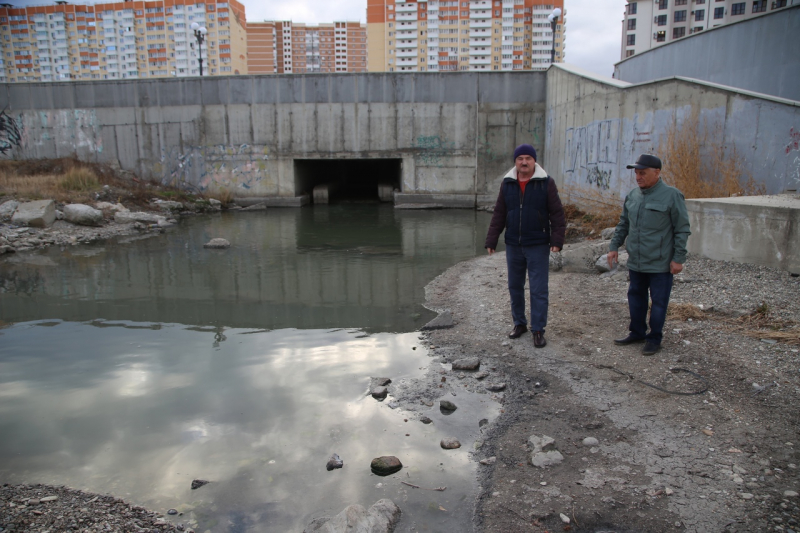 В Новороссийске содержимое туалетов идет напрямую в море