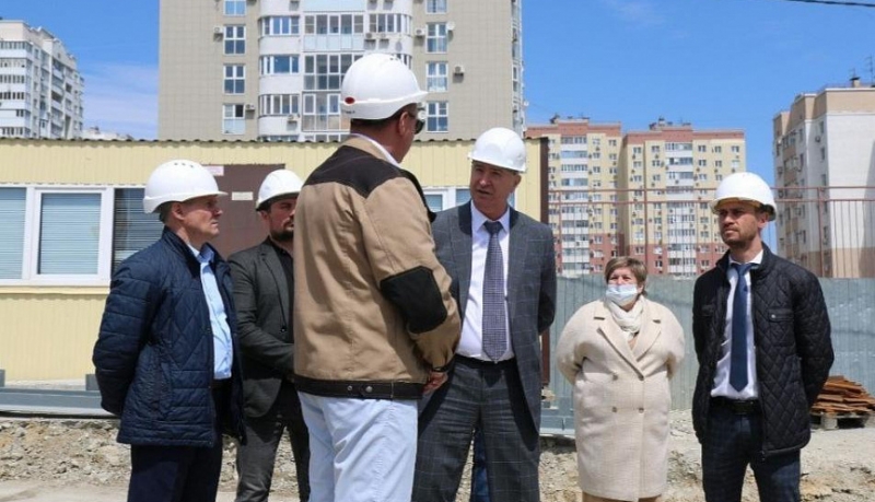 В Новороссийске строительная готовность школы на 1550 мест составляет 43%