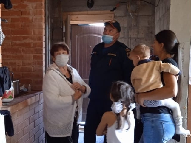 В Приморском районе проводятся рейды по месту жительства отдельных категорий семей